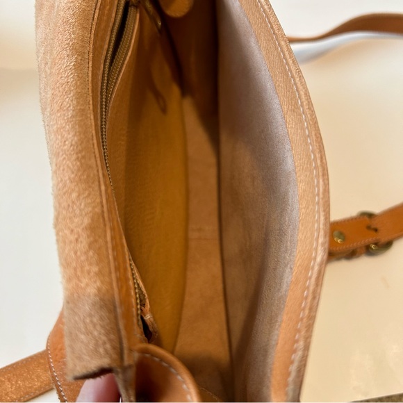 Il Bisonte Genuine Leather crossbody over shoulder handbag - Picture 2 of 13